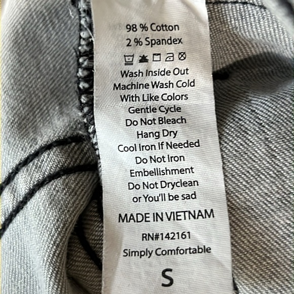 Lularoe Denim Jacket S Grey Embellished Sequin Tiger Stretch Cropped Edgy Boho - Picture 10 of 10